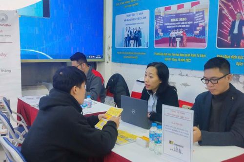 Nhiều mức lương hấp dẫn dành cho lao động trở về từ Hàn Quốc – Nhật Bản