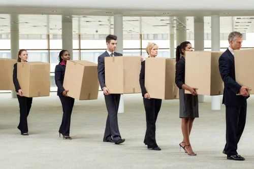 Vì sao hàng loạt tập đoàn lớn bất ngờ cắt giảm nhân sự?