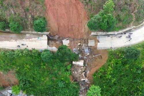 Ngành xây dựng chủ động ứng phó bão số 15 'từ sớm, từ xa'