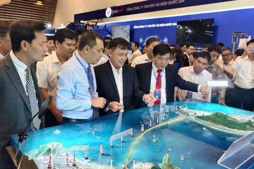 Giới thiệu thành tựu ứng dụng khoa học, công nghệ của ngành điện Việt Nam