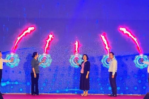 Tây Ninh tổ chức 'Phiên chợ thanh toán không tiền mặt'