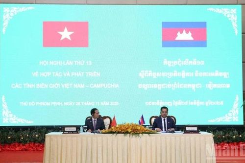 Hội nghị Hợp tác và phát triển các tỉnh biên giới Việt Nam-Campuchia lần thứ 13