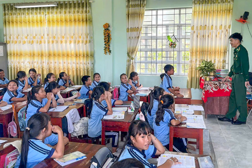 Góp phần nâng cao ý thức pháp luật cho học sinh