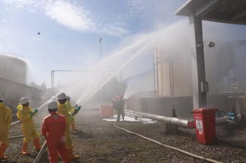 Công ty Nhiệt điện Vĩnh Tân thực tập phương án PCCC và ứng phó sự cố hóa chất, tràn dầu