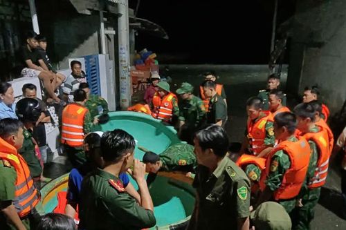 Tìm thấy thi thể ngư dân vụ lật thúng trên biển