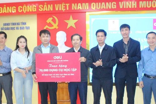 70.000 sản phẩm học cụ hỗ trợ học sinh vùng lũ Hà Tĩnh