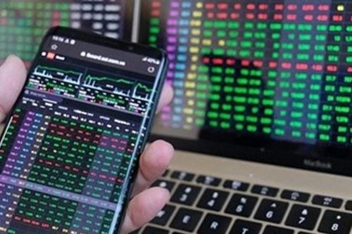 VSE: Phó Chủ tịch HĐQT đăng ký thoái sạch vốn, dự kiến 'chốt lời' gần 9 tỷ sau 8 tháng nắm giữ