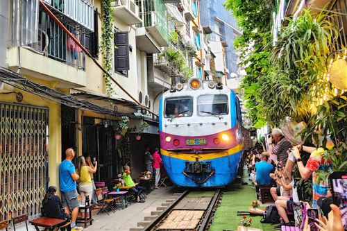 Phố cà phê đường tàu: Giữ một phố nhỏ, giữ một phần tâm hồn Hà Nội