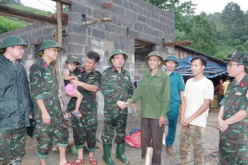 Nơi biên cương Tổ quốc: Bộ đội dựng công trình, xây thế trận lòng dân