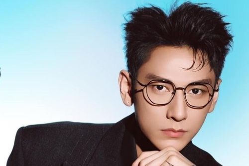 Ca sĩ Isaac đảm nhiệm vị trí mới ở tuổi 37
