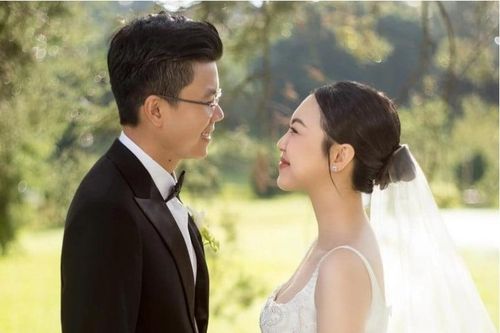 Không gian lễ cưới 'đậm mùi tiền' của của em trai Phan Thành với tiểu thư gia tộc nghìn tỷ