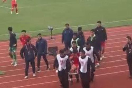 Văn Trường phẫu thuật ACL thành công, U22 Việt Nam tổn thất