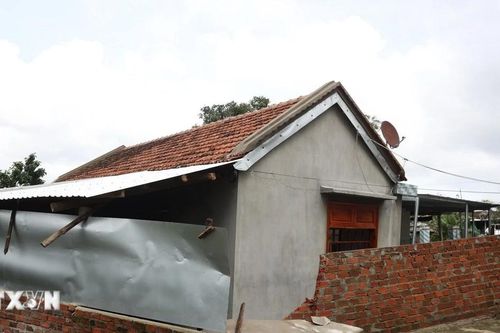 Đắk Lắk: Những gia đình 'không về nhà' sau mưa lũ lịch sử