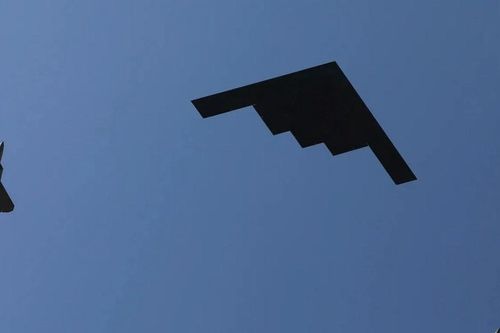 Mỹ đặt mua thêm nhiều máy bay ném bom tàng hình B-2 Spirit