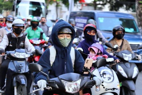 Không khí lạnh tăng cường khiến TP Hồ Chí Minh se lạnh bất thường