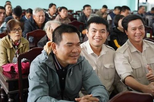 Hơn 300 người dân Đà Nẵng được tư vấn pháp luật, hòa giải tranh chấp và phân loại rác