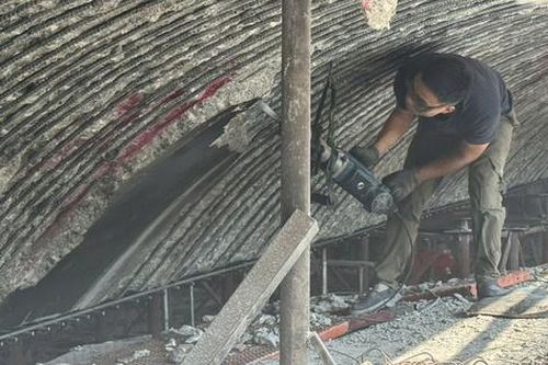 Rào chắn, sửa chữa chân cầu Vĩnh Tuy sau vụ cháy bãi giữ xe
