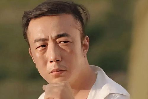 Bàng hoàng diễn viên Trần Vũ qua đời ở phòng trọ, 3 ngày sau mới được phát hiện