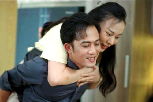 Phương Oanh và Doãn Quốc Đam cứ yêu là khổ