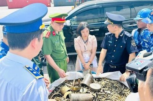 Phòng chống buôn bán trái phép rác thải nguy hại qua biên giới