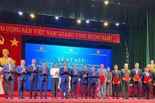 Thái Nguyên 'xuất khẩu số' từ chợ truyền thống và nông sản chế biến