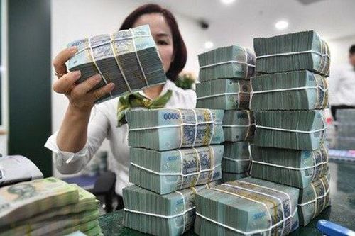 Làn sóng thoái vốn các doanh nghiệp trên sàn
