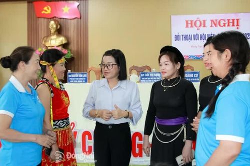 Đối thoại để phát triển