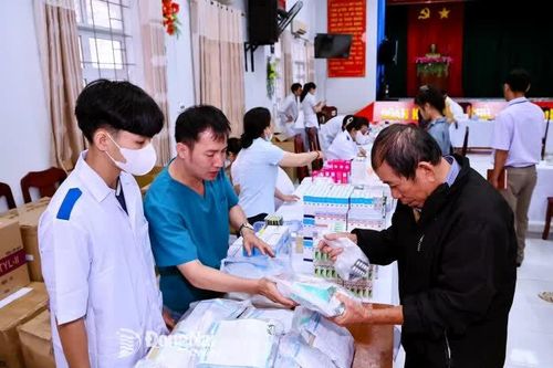 Đoàn kết vượt qua bão lũ
