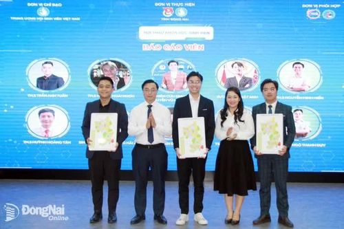 Sinh viên - chiến sĩ bảo vệ không gian mạng Việt Nam an toàn, văn minh