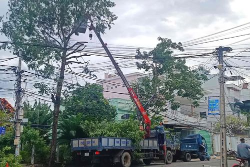 Xã Vạn Ninh: Kiểm tra các khu vực xung yếu, chủ động ứng phó bão số 15