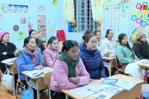 THẮP ÁNH SÁNG TRI THỨC TỪ LỚP HỌC XÓA MÙ CHỮ