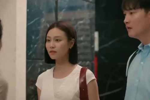 Cách em 1 milimet tập 26: Nga nổi cơn ghen, chặn đường Tú