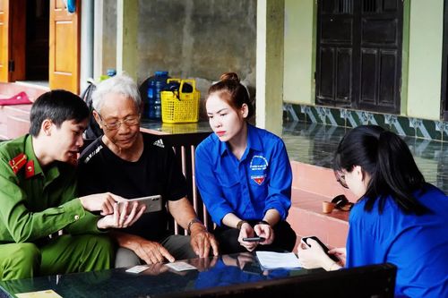 Hiếu Giang đa dạng kênh thông tin, giảm nghèo hiệu quả