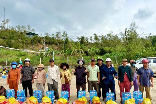 Nhóm thiện nguyện Phong Nha hỗ trợ trên 500 triệu đồng cho người dân vùng lũ Đắk Lắk