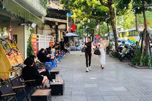Diện mạo những tuyến phố sầm uất nhất Thủ đô sau triển khai phường kiểu mẫu
