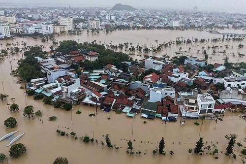 Bảo hiểm tăng tốc bồi thường, hỗ trợ khách hàng vượt qua thiên tai