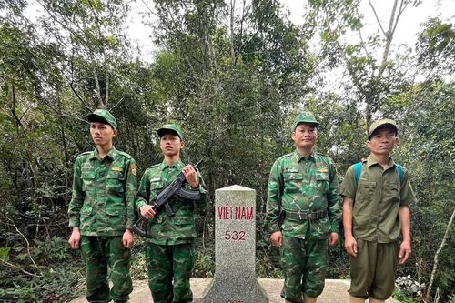 Đồn Biên phòng Cà Xèng phối hợp khảo sát, tuần tra bảo vệ biên giới Việt Nam - Lào