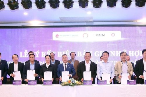 Triển khai ứng dụng AI trong quản lí lớp học