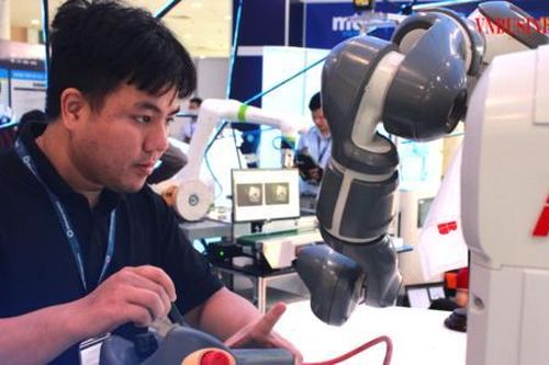 Muốn ngành bán dẫn Việt Nam bứt phá: Phải bắt đầu từ con người và công nghệ