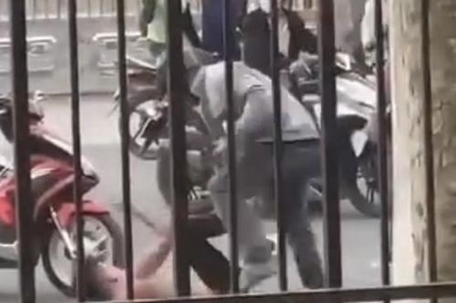 Triệu tập nhóm đối tượng đánh 'hội đồng' nam thanh niên vì mâu thuẫn rút tiền