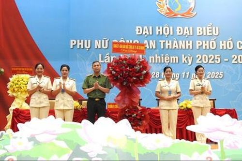 Phát huy truyền thống của phụ nữ Công an TPHCM 'Bản lĩnh, Nhân văn, Vì nhân dân phục vụ'