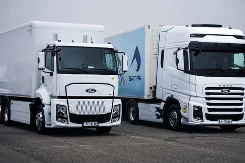 Xe tải điện đầu tiên của Ford có phạm vi hoạt động lên tới 300 km