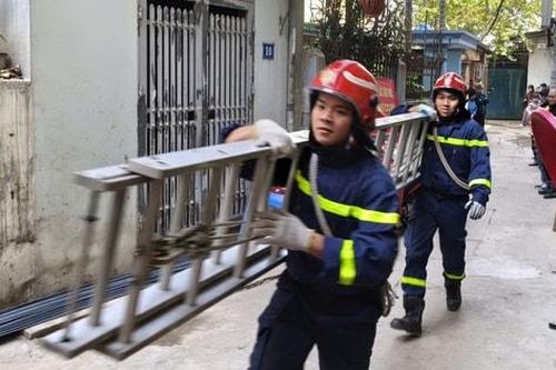 Thực tập phương án chữa cháy nhà trọ trong ngõ sâu ở phường Hoàng Liệt