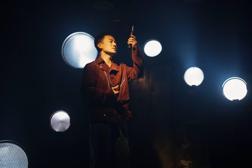 Đinh Tiến Đạt ra mắt 'Ta còn dại khờ': Bản ballad chạm đến tuổi trẻ đã ngủ quên