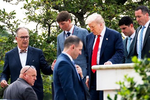 Ông Trump bất đồng với kiến trúc sư vì mở rộng ở Nhà Trắng