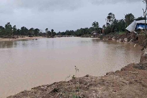 Lũ tạo ra nhánh sông mới trên dòng sông Ba, Đắk Lắk