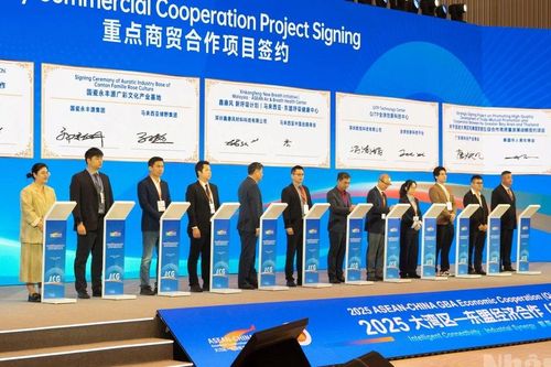 Hợp tác kinh tế ASEAN-Trung Quốc bước vào giai đoạn phát triển mới