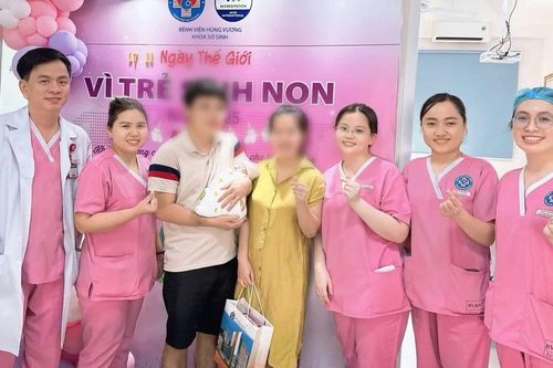 Kỳ tích nuôi dưỡng trẻ sinh cực non tại Bệnh viện Hùng Vương