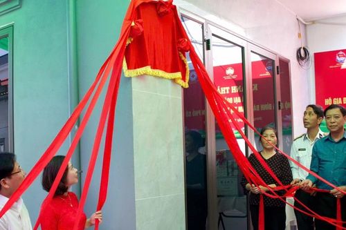 Rà soát hộ nghèo, hộ cận nghèo trên địa bàn phường Đông Hải