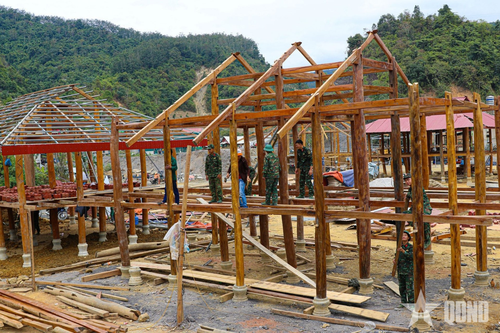 Lực lượng vũ trang Tây Bắc chiến đấu với 'giặc lũ' thời bình - Bài 2: 'Kỳ tích' những ngôi làng tái thiết